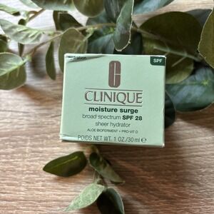 Clinique Moisture Surge Broad Spectrum SPF 28 Sheer Hydrator 1 Oz NEW